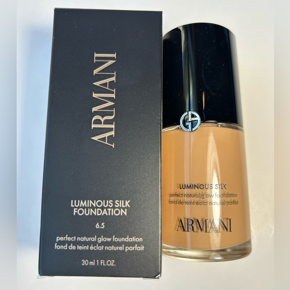 NWT🌷#6.5 - Armani Luminous Silk Natural Glow Blurring Foundation